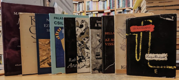 Quasimodo, Bella Istv�n, Szentmih�lyi Szab� P�ter, R�nay Gy�rgy, Rab Zsuzsa, Palasovszky �d�n, Nagy G�sp�r Makkai �d�m - 10 db k�lt�szet: Hazat�r�sek; Ig�k �s ig�k; Az arcom visszak�rem; A Nagy Sz�m�t�g�p; A kert; Aranyvas�rnap; Csillagsebek; Ezredv�lt�, s�r� �vek; T�k�r �s t�z; J�zus �s a d�monok im�ja