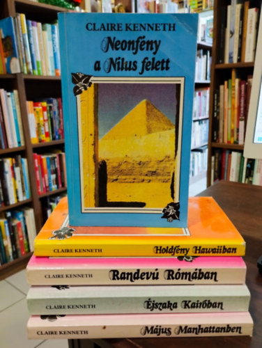 Claire Kenneth - Romantikus k�nyvcsomag 5db-os: K�NYVMENT� AJ�NLAT: Neonf�ny a N�lus felett, Holdf�ny Hawaiiban, Randev� R�m�ban, �jszaka Kair�ban, M�jus Manhattanben