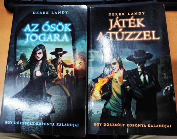 Derek Landy - Az �s�k jogara + J�t�k a t�zzel (2 k�tet)