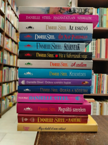 Danielle Steel - KNYVMENT AJNLAT, 14 db. Danielle Steel. gret+ Halhatatlan szerelem+ Az eskv+ t nap Prizsban+ Szrnyak+ Ha a hbornak vge+ A szellem+ Keserdes+ rkre szeretni foglak+ Ugrs a sttsgbe+