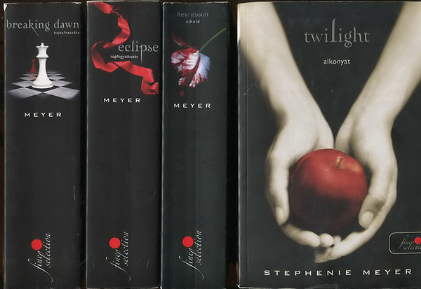 Stephenie Meyer - Twilight Saga I-IV. (Alkonyat + �jhold + Napfogyatkoz�s + Hajnalhasad�s)