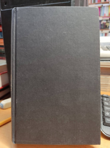 Shirley Conran - Tiger Eyes