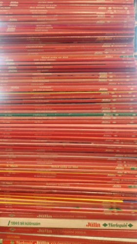 77 db Júlia romantikus újság