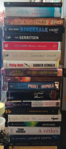 Tess Gerritsen, Katie Fforde, Philip Roth, Ken Follett, Joanne Harris, Salman Rushdie Mitch Albom - 20 db knyv KNYVMENT AJNLAT: Hv Amszterdam+ Paranois+ Talpa alatt a fld+ Szent bolondok+ Egy frfi Szentptervrrl+ Sabbath sznhza+ Szerelmes levelek+ Ht lps a boldogsghoz+ Mozart rejtlyes halla+ Hvsok a mennyb