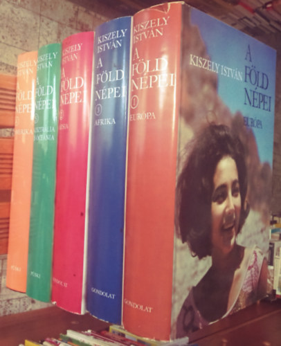 Kiszely Istv�n - A F�ld n�pei I-V (1-5)
