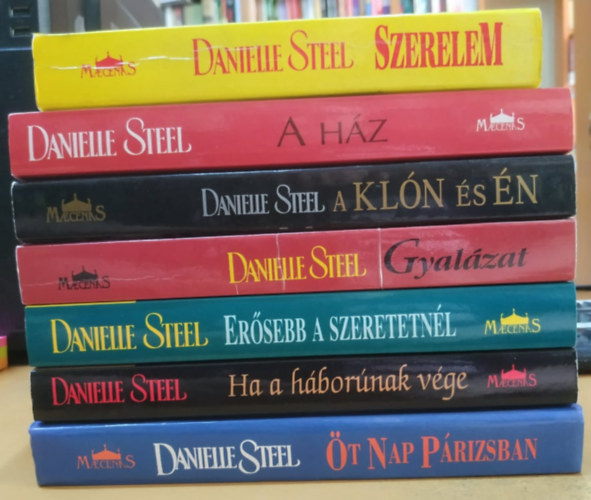 Danielle Steel - 7 db Danielle Steel: A hz + A kln s n + Ersebb a szeretetnl + Gyalzat + Ha a hbornak vge + t nap Prizsban + Szerelem