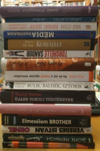 Jakupcsek Gabriella, Kandsz Andrea, Verebes Istvn, Havas Henrik Vujity Tvrtko - 15 sb Celeb pakk: jabb pokoli trtnet; s te hogy vagy?; Elmeslem Brother; Ornl; Nemek igenje; Jks Lszl - Hogyan lettem szp; A leveg ura; A p@si; Ha n ezt a klubrl egyszer elmeslem; Bulik, balhk, sztorik; Az lomn; Vi