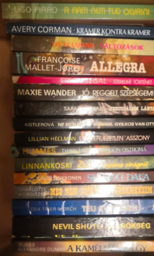 Avery Corman, Ugo Pirro, Francoise Mallet-Joris, Erich Segal, Maxie Wander, Sara Maitland, Kistlerov� V�ra, Lillian Hellman, Henry James, Johannes Linnankoski, Lassi Sinkkonen, Dea Trie Liv Ullmann - 16 db Femina k�nyv : V�ltoz�sok- Kramer kontra kramer - A fiam nem tud olvasni - Allegra - Szerelmi t�rt�net - J� reggelt sz�ps�gem - Jeruzs�lem l�nya - Ne menj oda  kisfiam gyilkos van ott  - Egy befejezetlen asszony - Daisy Miller- London