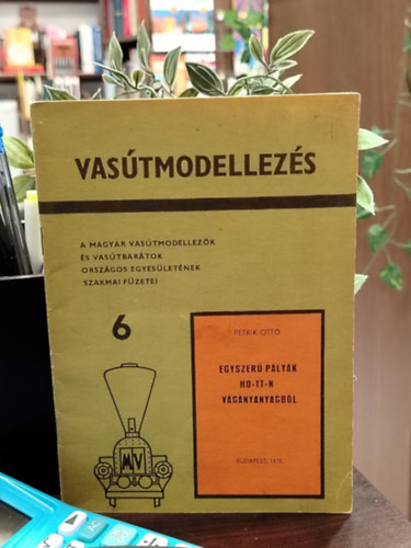 Petrik Ottó - Egyszerű pályák HO-TT-N vágányanyagból