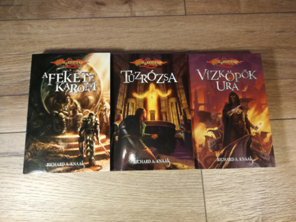 Richard A. Knaak - Ogre titnok 1-3. (A Fekete Karom, Tzrzsa, Vzkpk Ura) / DragonLance