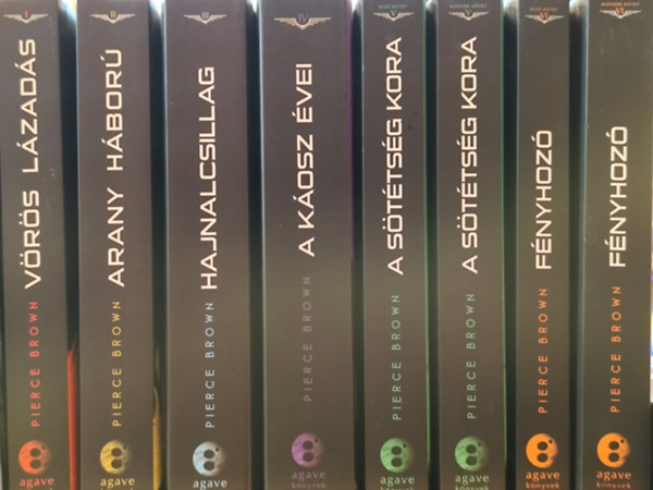Pierce Brown - V�r�s l�zad�s sorozat 1-6. (8 k�tet)