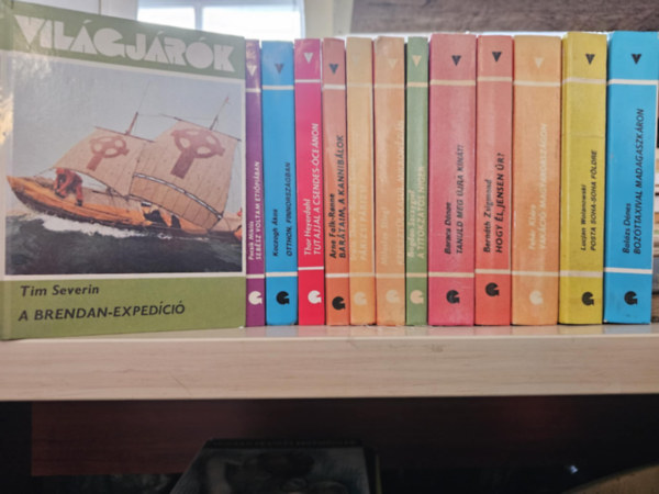 Poczik Mikl�s, Thor Heyerdahl, Arne Falk-Ronne, Shaw, Irwin- Searle, Ronald, Miloslav Stingl, Bogdan Szczygiet, Baracs D�nes, Bern�th Zsigmond, Feh�r Kl�ra, Lucjan Wolanowski Tim Severin - 13db a Vil�gj�r�k sorozatb�l, K�NYVMENT� AJ�NLAT: A Brendan-exped�ci�+ Seb�sz voltam Eti�pi�ban+ Otthon, Finnorsz�gban+ Tutajjal a Csendes-�ce�non+ Bar�taim, a kannib�lok+ P�rizs! P�rizs!+ Kereszt�l-kasul Mikron�zi�n+ A titokzat