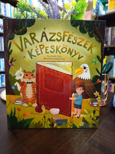 Rudik Dóra - Varázsfészek Képeskönyv