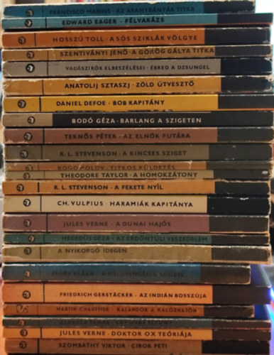 Francisco Marins, Edward Eager, Hossz Toll, Szentivnyi Jen, Anatolij Sztaszj, Daniel Defoe, Bod Gza, Tekns Pter, R. L. Stevenson, Bogomolov, Theodore Taylor, Christian Vulpius, Jules Ver - 23 db Delfin knyv