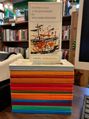 Albert Maltz, Paul Kuusberg, Ignazio Silone, I. Grekova, Bernard Malamud, Edward Lewis Wallant, Stefan Heym, Boris Vian, Ladislav Fuks, Kurt Vonnegut, Emil Manov, Jurij Scserbak, Romai Siegfried Lenz - Európa Zsebkönyvek (14 db), KÖNYVMENTŐ AJÁNLAT: A világítóhajó és más elbeszélések, Holnap is nap lesz, Esőcseppek, Fontamara, A tanszék, A segéd, A zálogos, A megfelelő magatartás, Tajtékos napok, Utazás az ígéret földjére-H