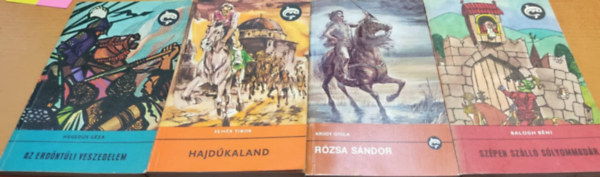 Hegeds Gza, Balogh Bni, Fehr Tibor Krdy Gyula - 4 db Delfin ktet: Az erdntli veszedelem + Hajdkaland + Rzsa Sndor + Szpen szll slyommadr