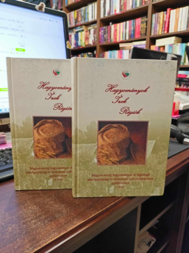 Hagyományok-Ízek-Régiók: Magyarország hagyományos és tájjellegű mezőgazdasági és élelmiszer-ipari termékeinke gyűjteménye 1-2