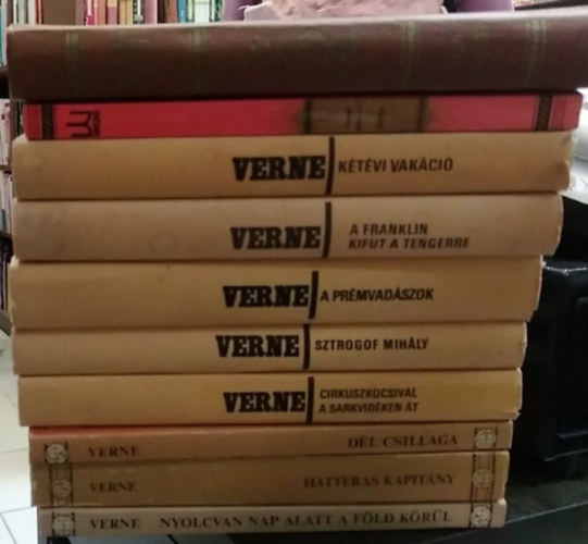 Verne Gyula (Jules Verne) - ---