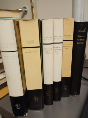 Passuth László - 5 db Passuth László kötet: Sasnak körme között - Hétszer vágott mező I-II. - Sárkányfog - Négy szél Erdélyben - Víz tükrére krónikát írni