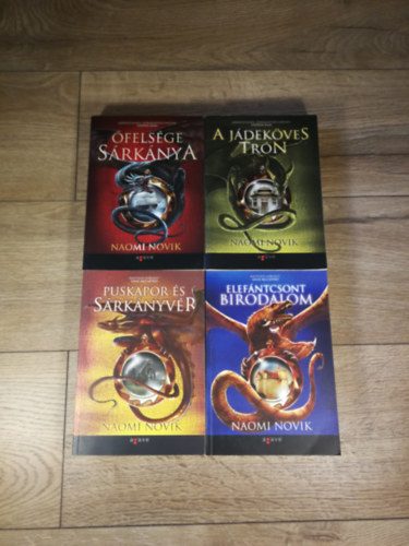 Naomi Novik - Temeraire 1-4. (felsge srknya, A jdekves trn, Puskapor s srknyvr, Elefntcsont birodalom)