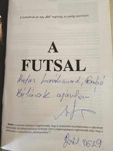 Kis J�nos - �gy l�tom a labdar�g�st